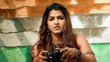Backdrop for the TV series "Aindham Vedham" #1605870