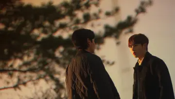 Backdrop for the TV series "Secret Relationships" #1508635
