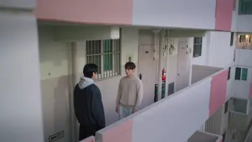 Backdrop for the TV series "Secret Relationships" #1508636