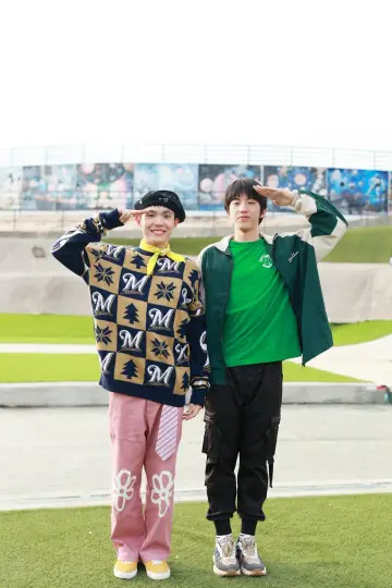 Poster for the TV series "Boys In Love" #1501023