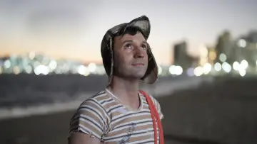 Backdrop for the TV series "Chespirito: Not Really on Purpose" #1458753