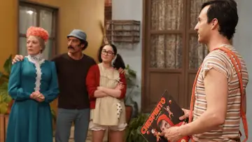 Backdrop for the TV series "Chespirito: Not Really on Purpose" #1458759