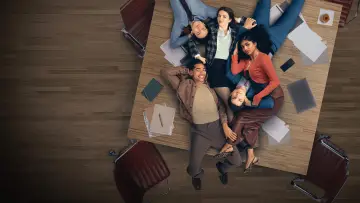 Backdrop к сериалу "Not Suitable for Work" #1348702