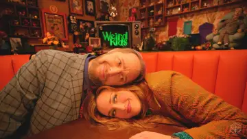 Backdrop for the TV series "Weird Kids" #1487465