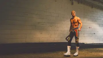 Backdrop for the TV series "WWE: Unreal" #1438289