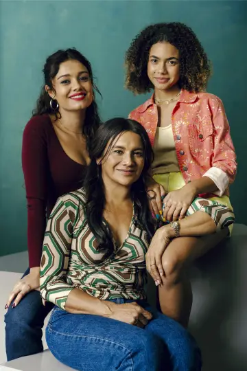 Poster for the TV series "Three Graces" #1391761