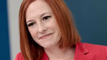 Backdrop for the TV series "The Briefing with Jen Psaki" #1445118