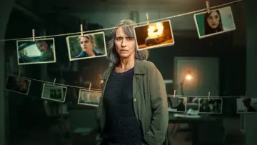 Backdrop for the TV series "Sara - Woman in the Shadows" #1499792