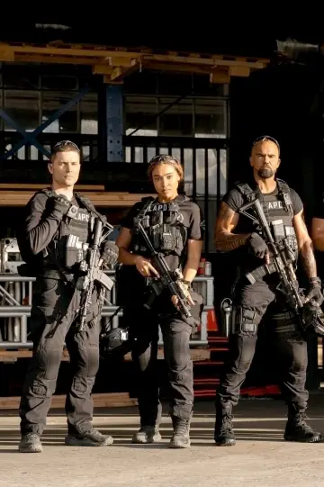 Poster for the TV series "S.W.A.T. Exiles" #1476866