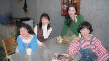 Backdrop for the TV series "Undercover Miss Hong" #1442609