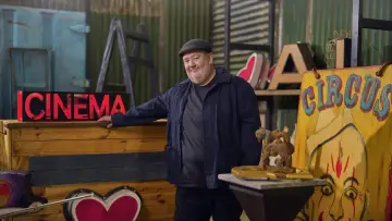 Backdrop for the TV series "Johnny Vegas