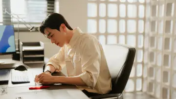 Backdrop к сериалу "My Bias, My Boss" #1221293