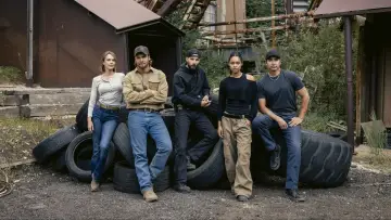 Backdrop for the TV series "Marshals" #1284381