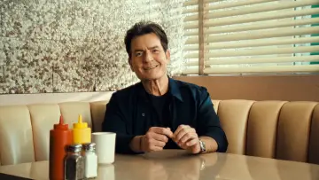 Backdrop к сериалу "aka Charlie Sheen" #1499143