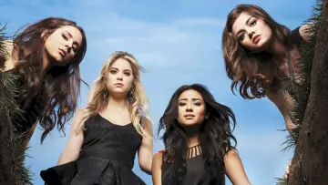 Backdrop for the TV series "Pretty Little Liars" #1282495