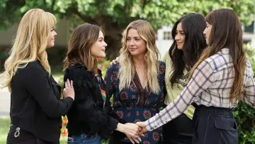Backdrop for the TV series "Pretty Little Liars" #1282539