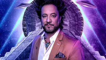 Backdrop for the TV series "Ancient Aliens" #1300409