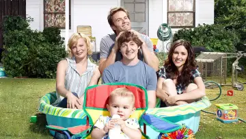 Backdrop for the TV series "Raising Hope" #1327876