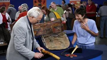 Backdrop for the TV series "Antiques Roadshow" #1346946