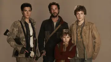 Backdrop for the TV series "Falling Skies" #1330116