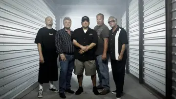 Backdrop for the TV series "Storage Wars" #1360036