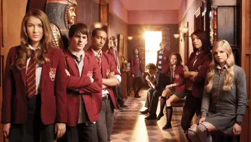 Backdrop for the TV series "House of Anubis" #1457328