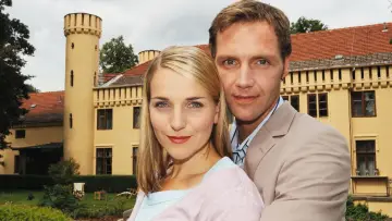 Backdrop for the TV series "Bianca - Wege zum Glück" #1433862