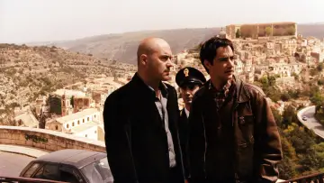 Backdrop к сериалу "Inspector Montalbano" #1450357