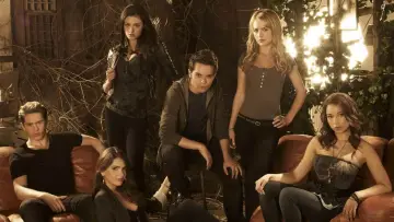 Backdrop for the TV series "The Secret Circle" #1465049