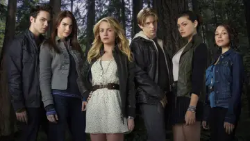 Backdrop for the TV series "The Secret Circle" #1465060