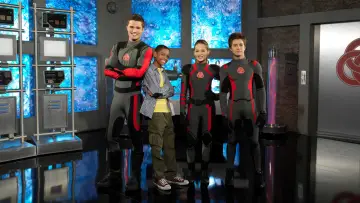 Backdrop for the TV series "Lab Rats" #1355151