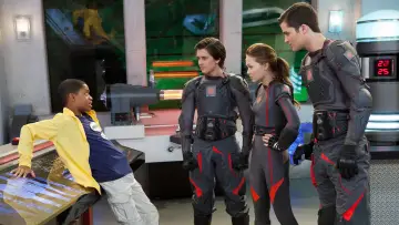 Backdrop for the TV series "Lab Rats" #1355156