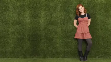 Backdrop for the TV series "Suburgatory" #1469895