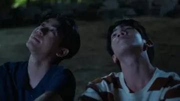 Backdrop for the TV series "When Oranges Fall" #1477976