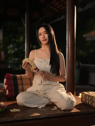 Poster for the TV series "Khom Khlang" #1477255
