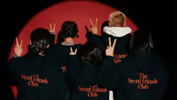 Backdrop for the TV series "The Secret Friends Club" #1537736