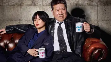 Backdrop for the TV series "Surname Confidential" #1607359