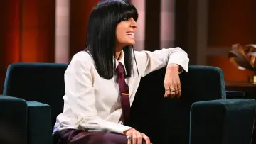 Backdrop for the TV series "The Claudia Winkleman Show" #1555498