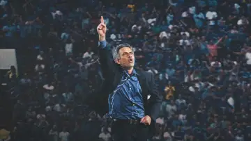 Backdrop for the TV series "MOURINHO" #1338387