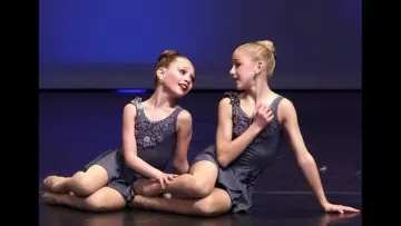 Backdrop for the TV series "Dance Moms" #1311033