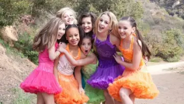Backdrop for the TV series "Dance Moms" #1311039