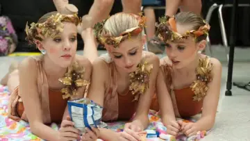 Backdrop for the TV series "Dance Moms" #1311041