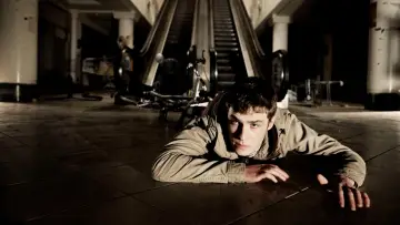 Backdrop for the TV series "The Fades" #1658945