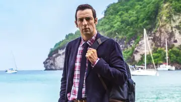 Backdrop for the TV series "Death in Paradise" #1254347