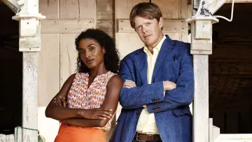 Backdrop for the TV series "Death in Paradise" #1254351
