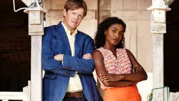 Backdrop for the TV series "Death in Paradise" #1254390