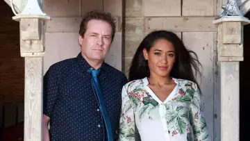 Backdrop for the TV series "Death in Paradise" #1254405