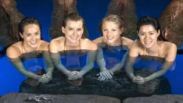 Backdrop for the TV series "Mako: Island of Secrets" #1405555
