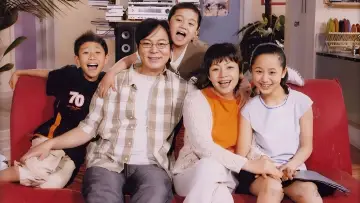 Backdrop for the TV series "Home with Kids" #1294378