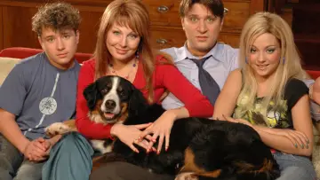 Backdrop for the TV series "Happy Together" #1537512